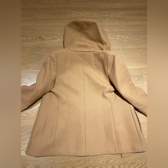 Aritzia Jacket ✨ - Picture 4 of 8